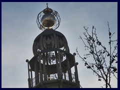 Plaza del Ayuntamiento 42 - top of the Post Office